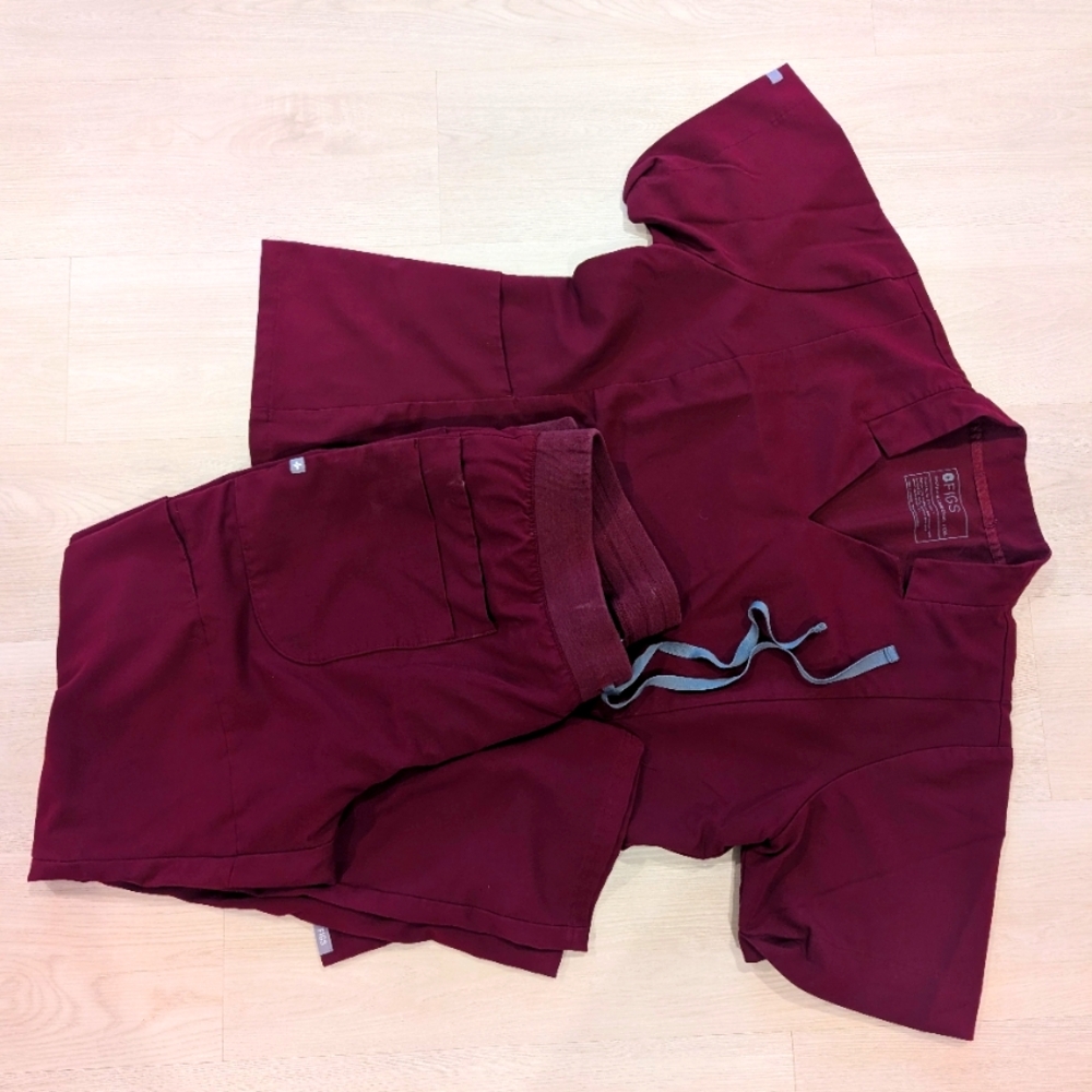 Figs scrub set - burgundy - Inala top, Nepal bottom - both XXL